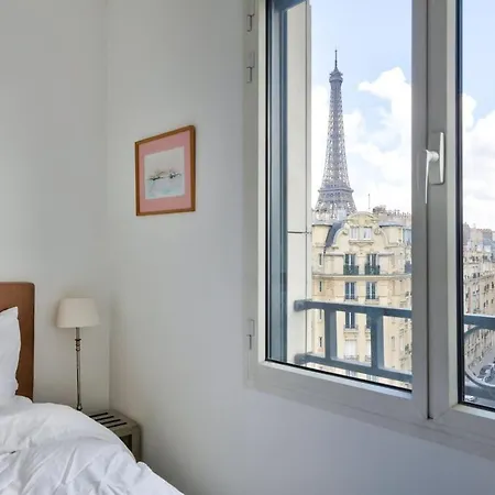 1br Flat With Balcony View Of The Eiffel Tower * Parigi